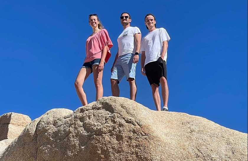 charlotte and two friends hiking in san diego